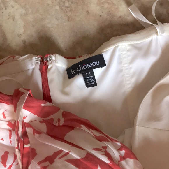 Lovely summer strapless dress from Le Château sz S - Picture 4 of 4